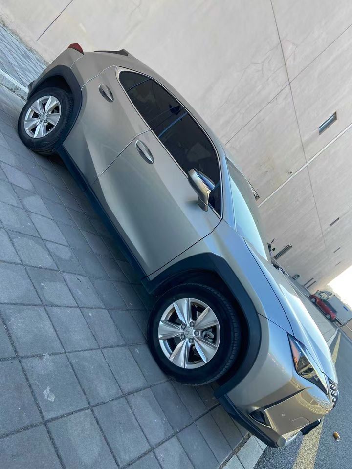 营口23年雷克萨斯UX2