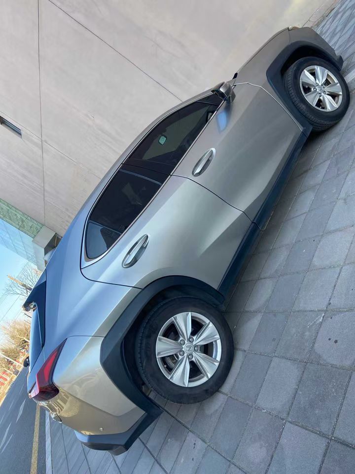 营口23年雷克萨斯UX9