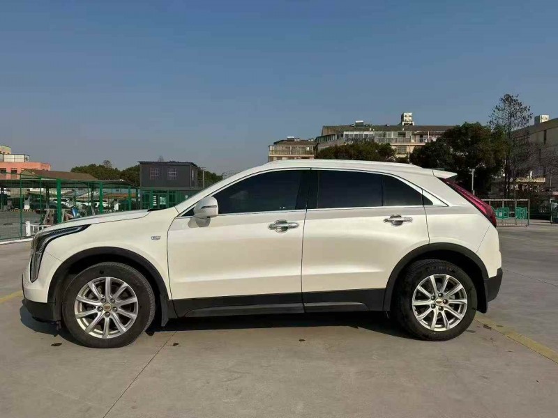 嘉兴19年凯迪拉克XT48