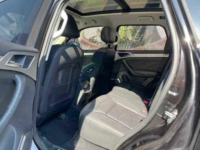 深圳17年红旗H75