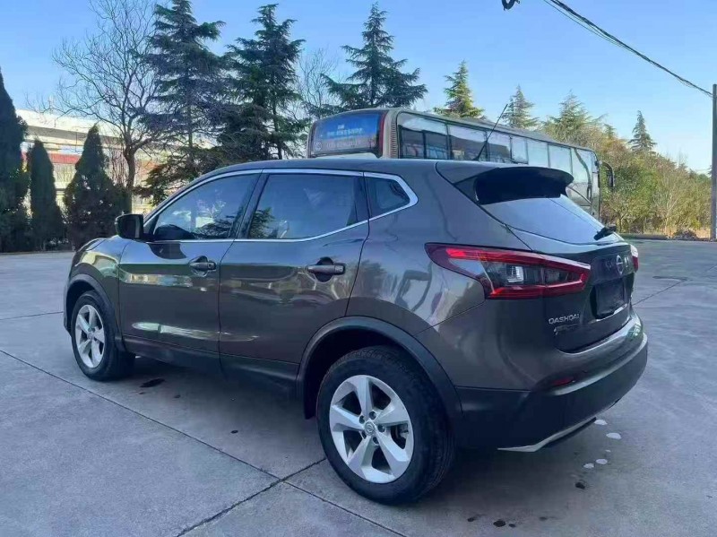 安阳20年日产奇骏7