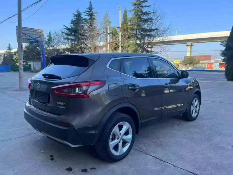 安阳20年日产奇骏8