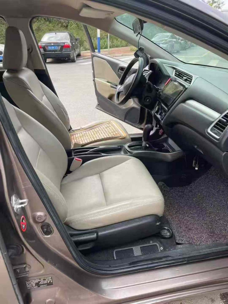 南宁16年本田哥瑞5