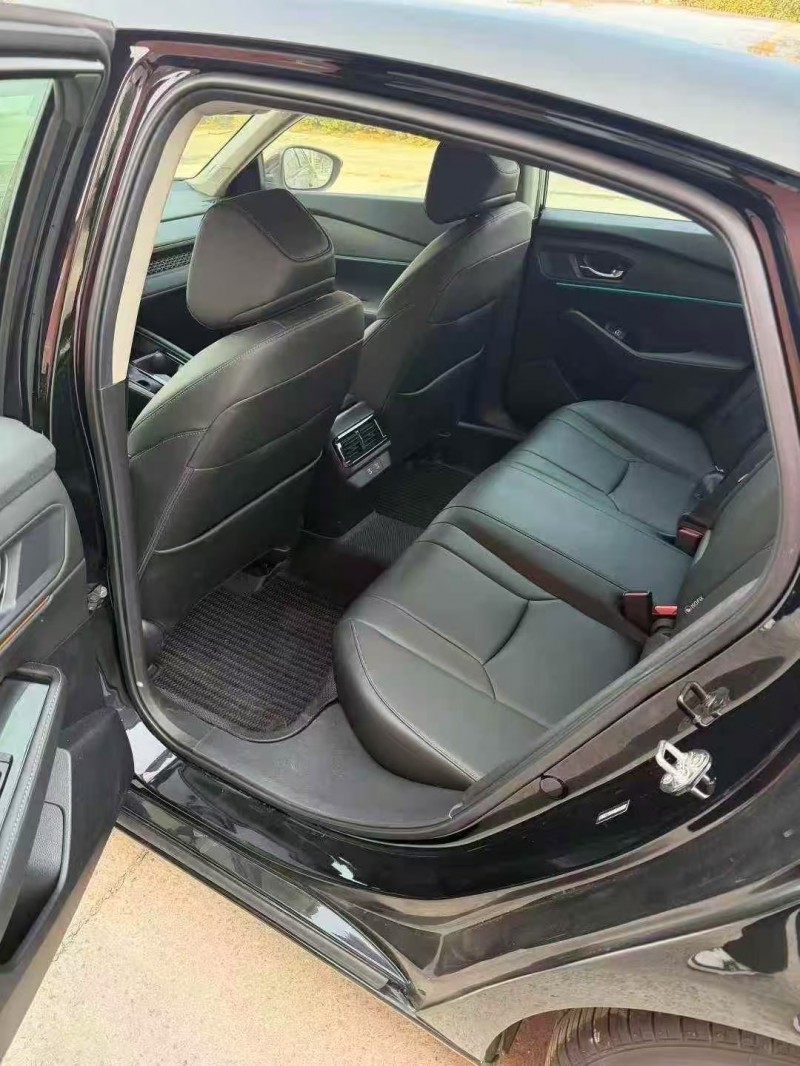 济宁25年本田雅阁4