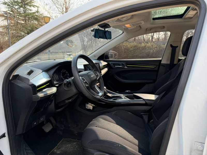 青岛23年荣威i57