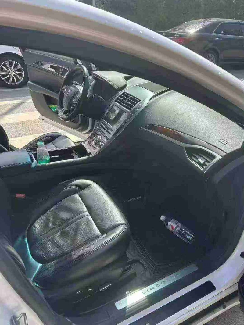 南宁17年林肯MKZ5