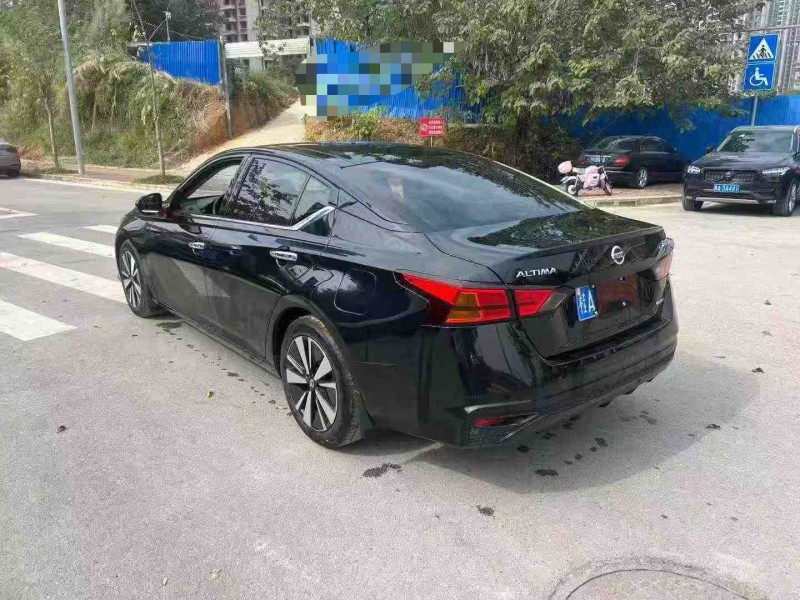 南宁21年日产天籁9