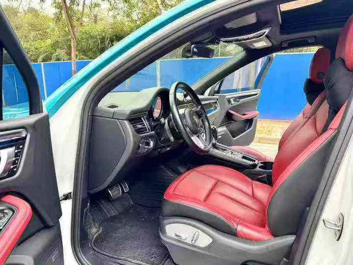 南宁20年保时捷Macan4