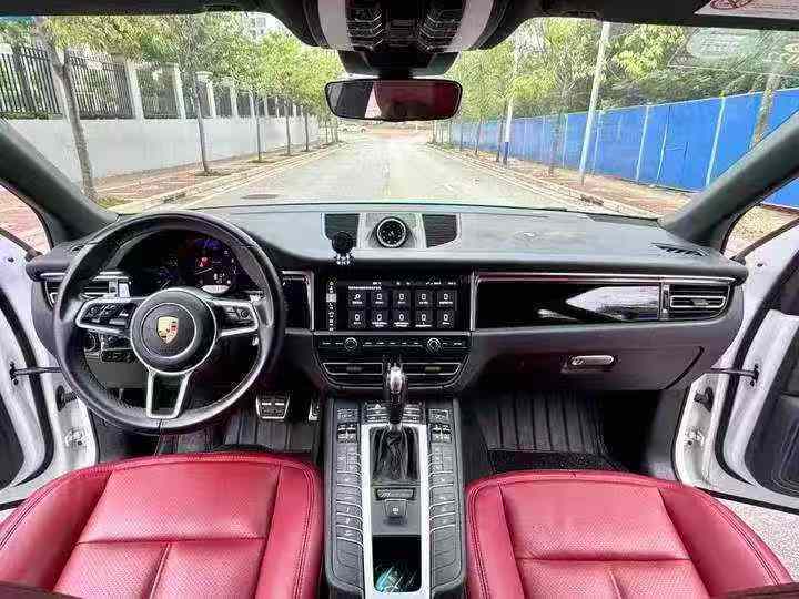 南宁20年保时捷Macan5