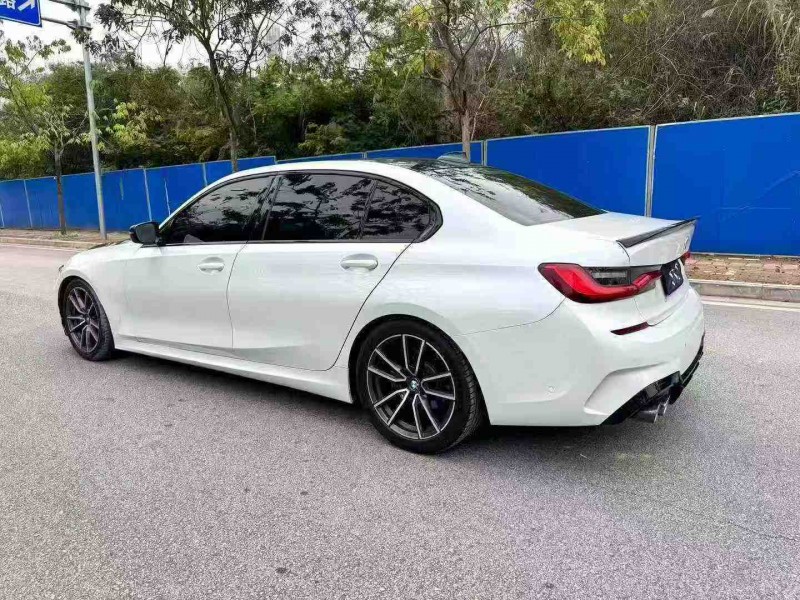 南宁19年宝马3系8