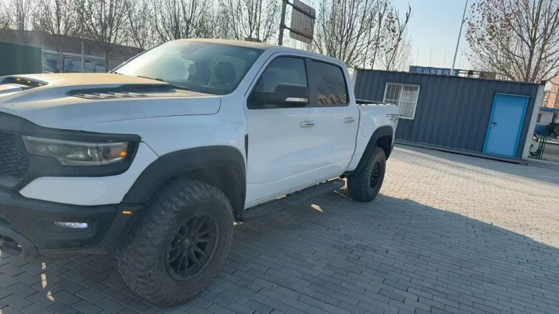 淄博19年道奇公羊3