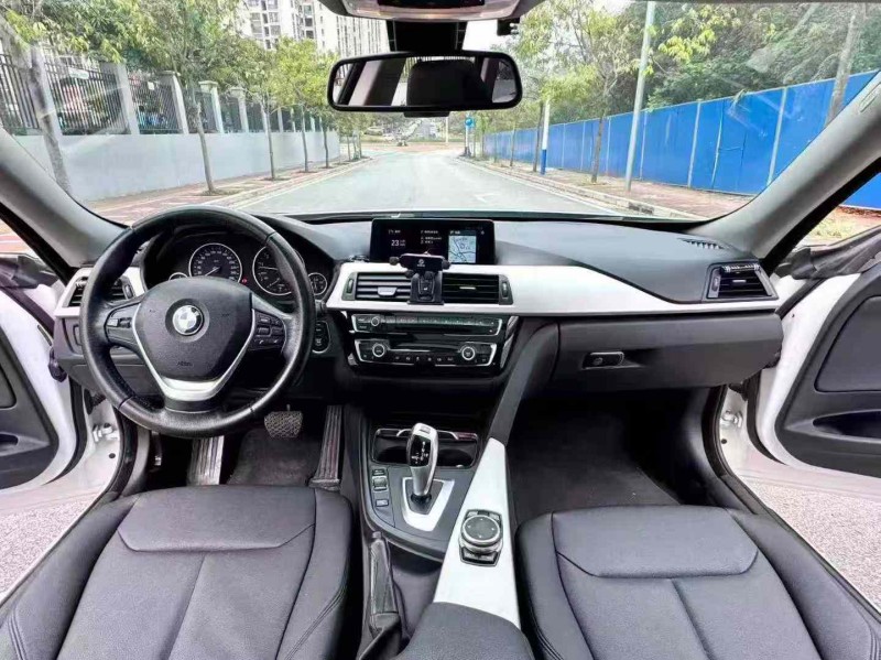 南宁17年宝马3系5