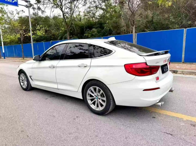 南宁17年宝马3系8