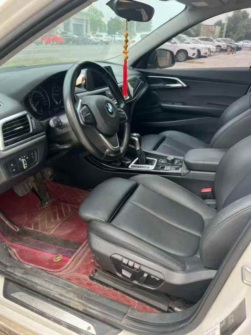 吉安18年宝马1系6