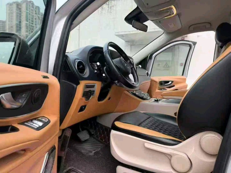 南宁20年奔驰威霆4