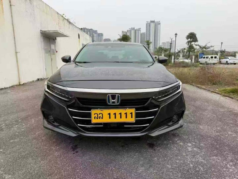 南宁23年本田雅阁1