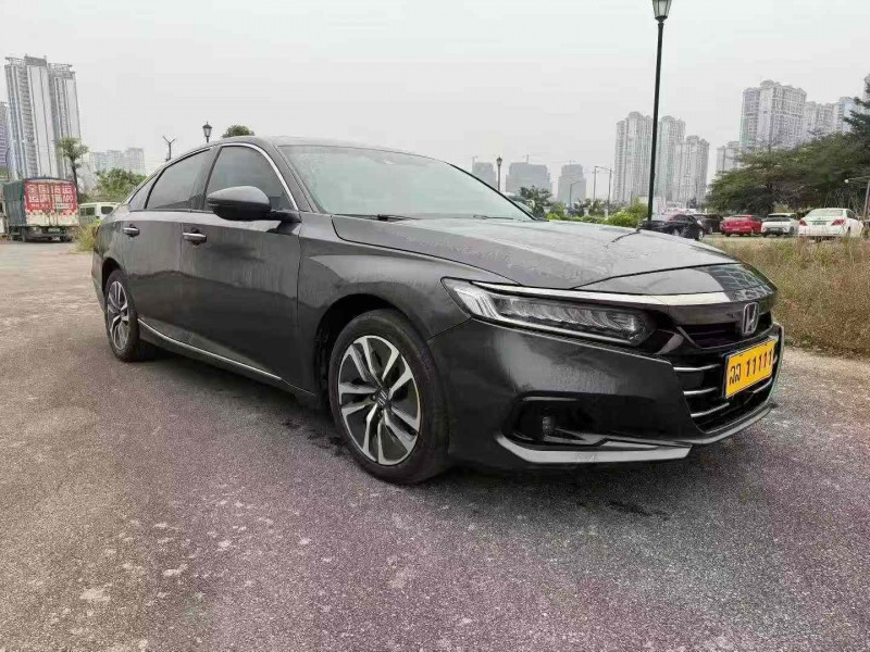 南宁23年本田雅阁2