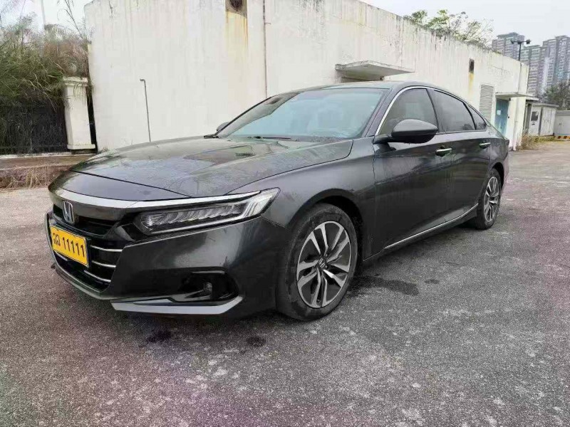 南宁23年本田雅阁3