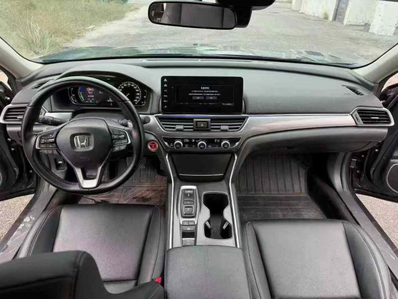 南宁23年本田雅阁5