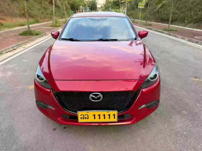 南宁17年马自达昂克赛拉1