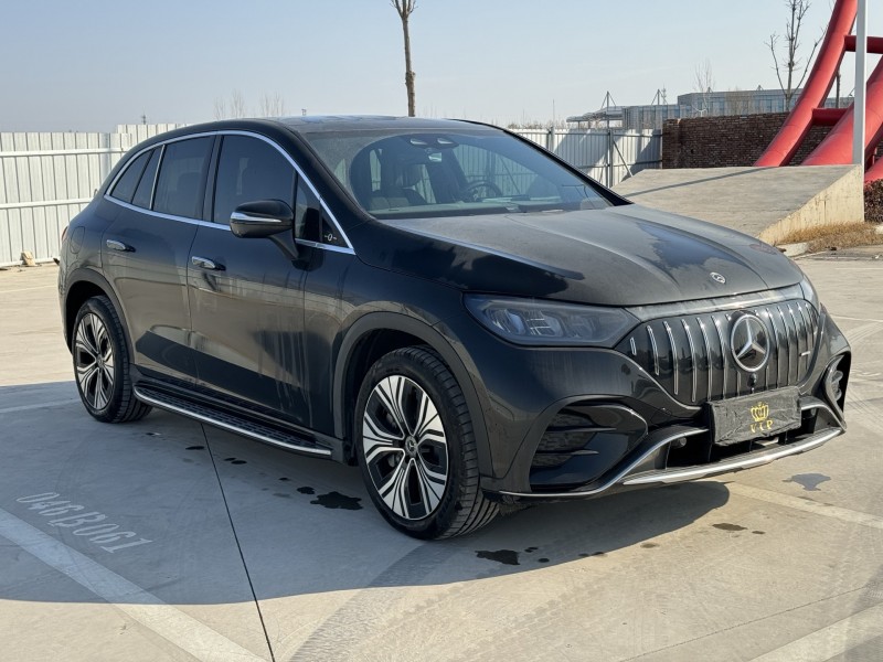 新乡25年奔驰EQE3