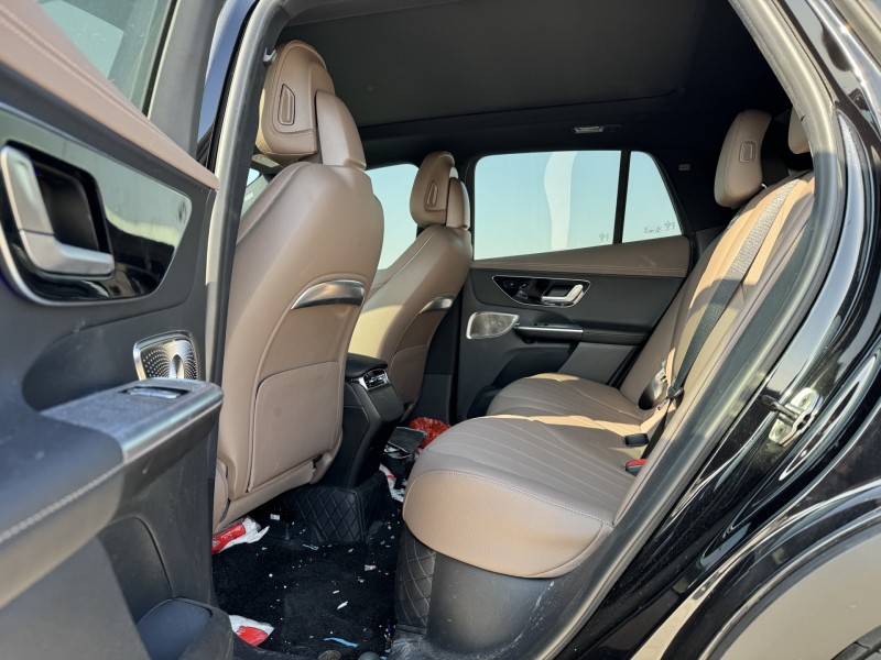 新乡25年奔驰EQE6