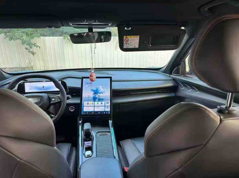 南宁23年吉利博越5