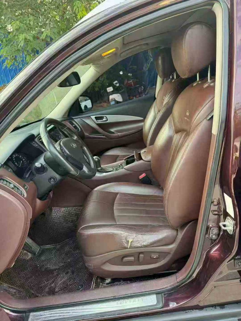 南宁14年英菲尼迪QX504