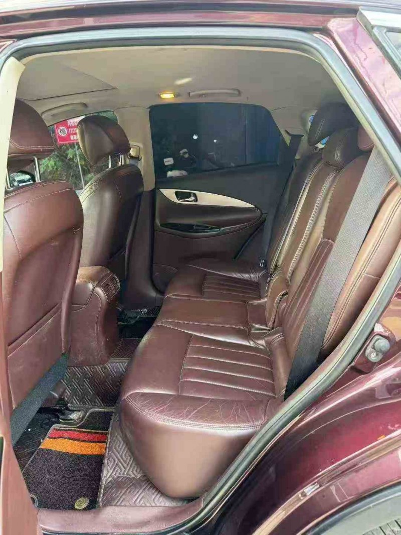 南宁14年英菲尼迪QX506