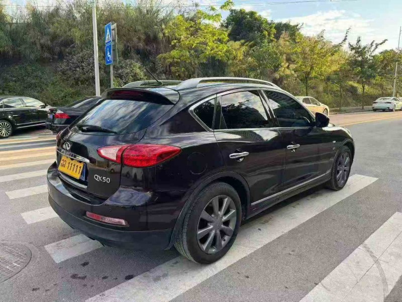 南宁14年英菲尼迪QX507