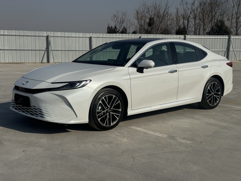 新乡26年丰田凯美瑞2