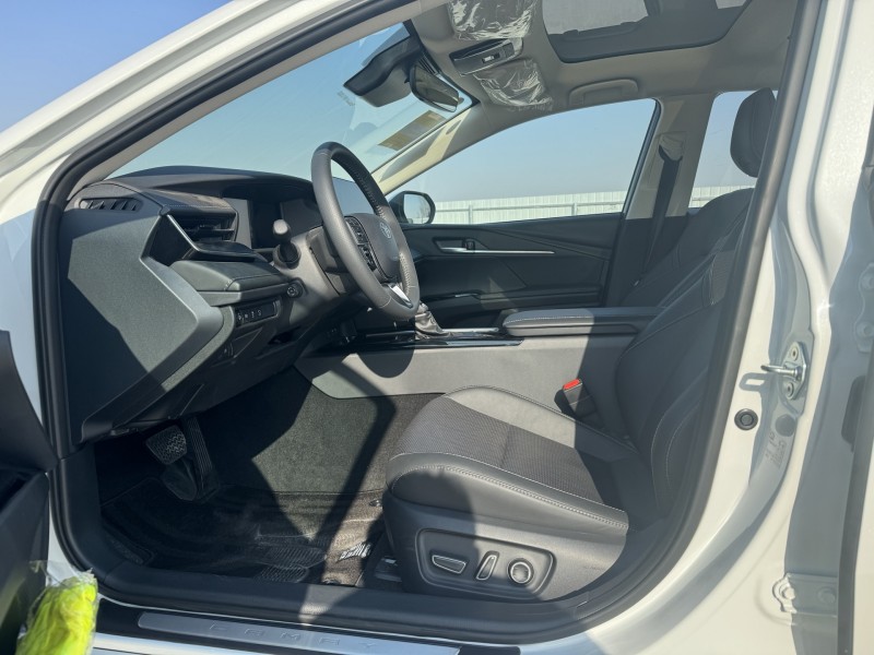 新乡26年丰田凯美瑞4