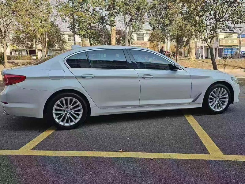 枣庄19年宝马5系2