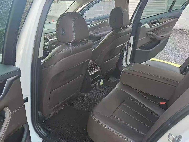 枣庄19年宝马5系8