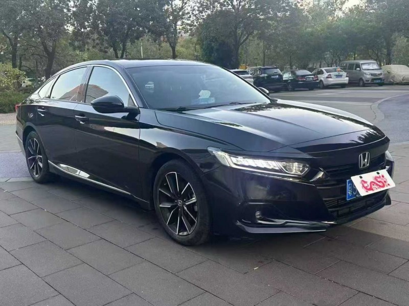 佛山22年本田雅阁2