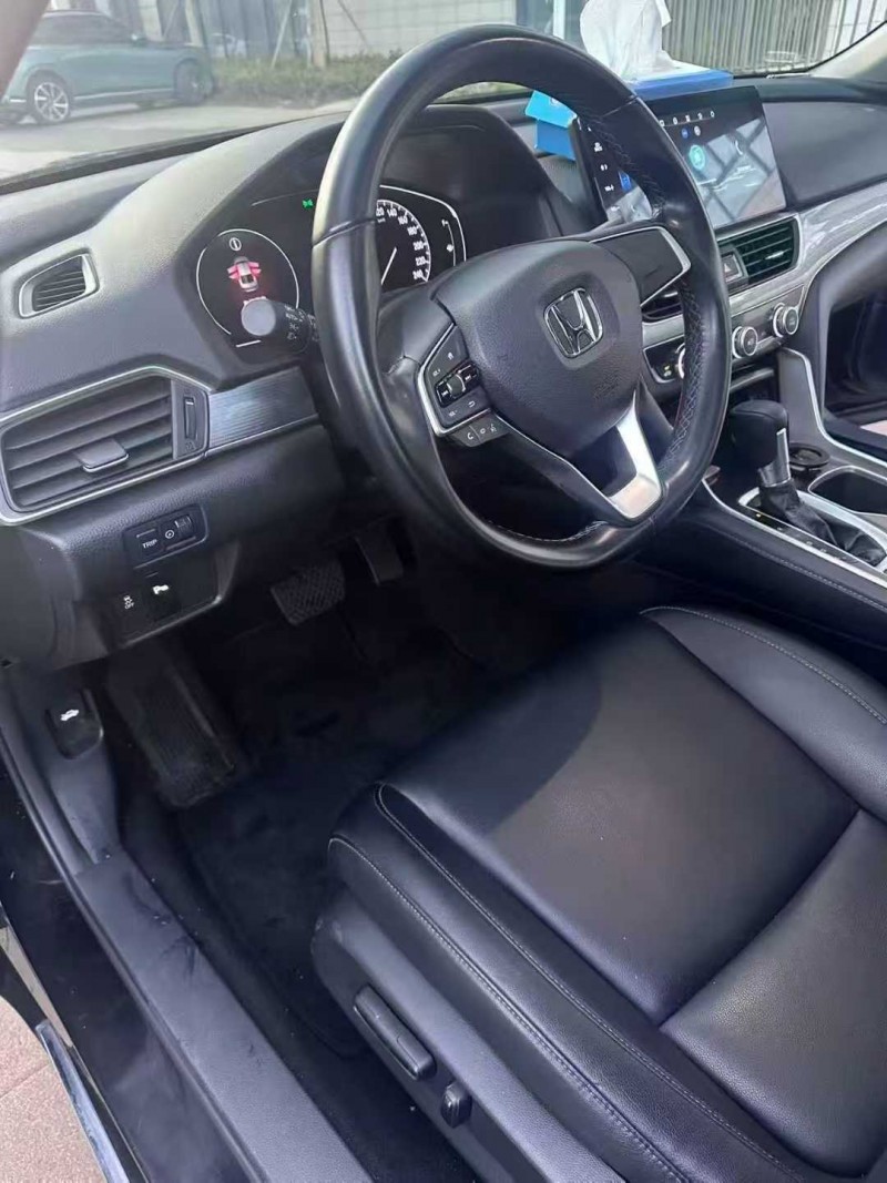 佛山22年本田雅阁4