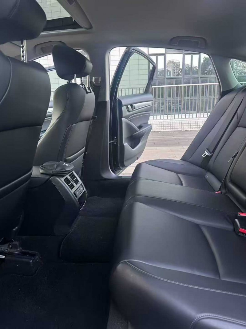 佛山22年本田雅阁6