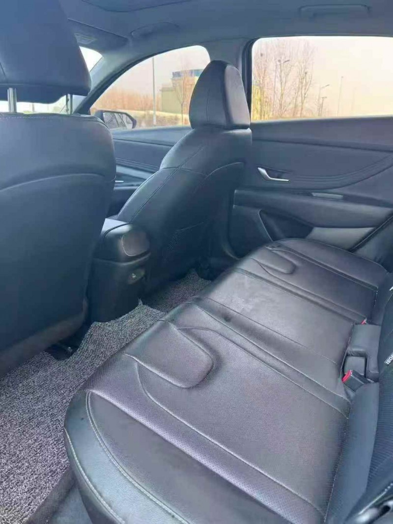 邢台21年现代伊兰特4