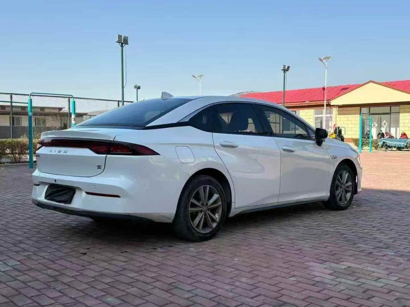 潍坊23年传祺埃安S8