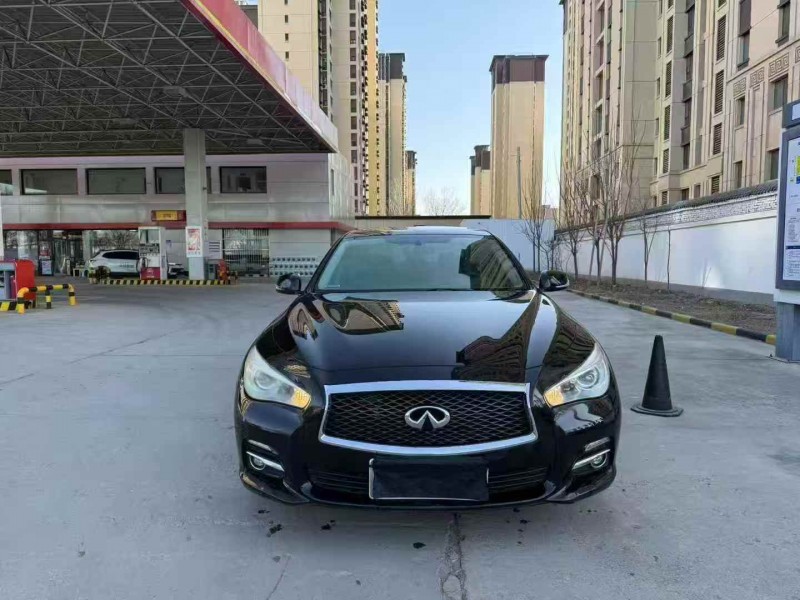 枣庄15年英菲尼迪Q50L1