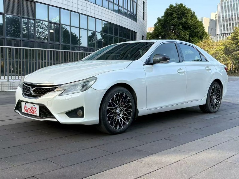 佛山16年丰田锐志3