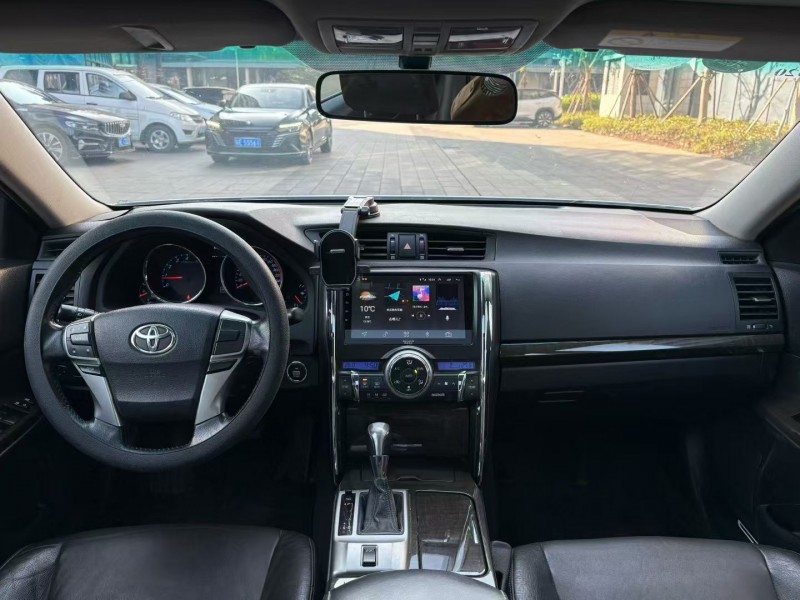 佛山16年丰田锐志5