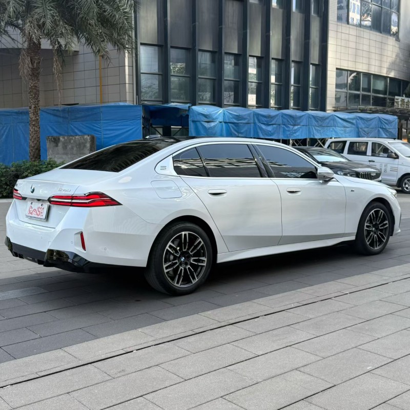 佛山25年宝马5系8