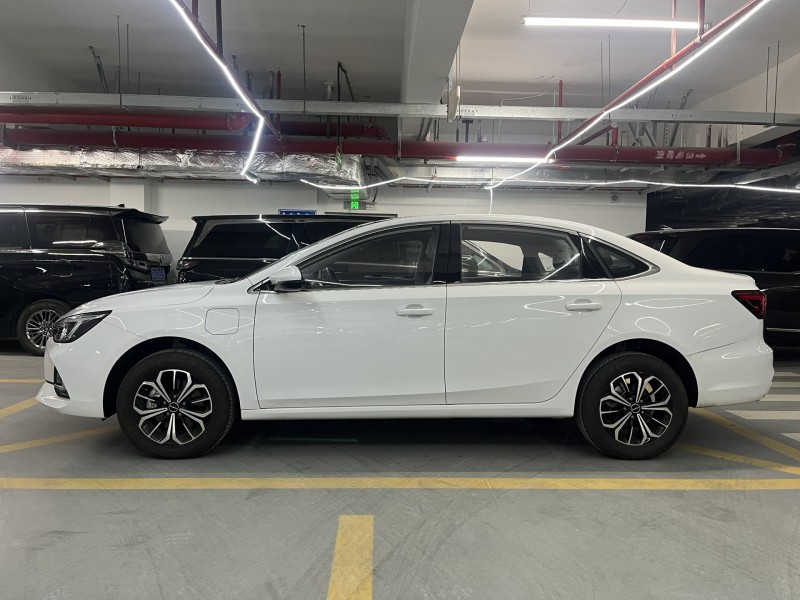 深圳25年荣威i67