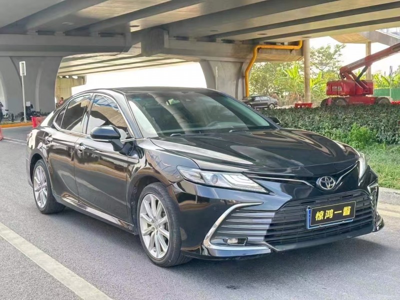广州22年丰田凯美瑞2