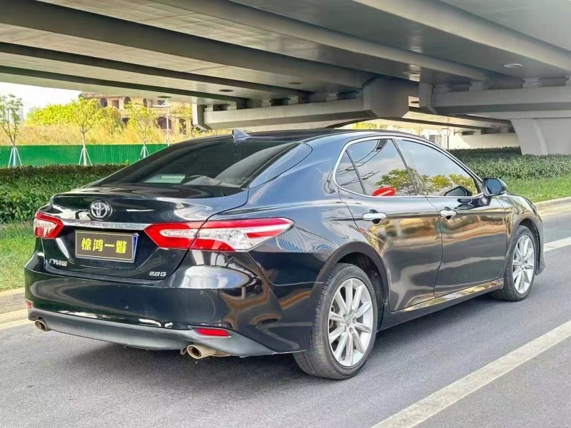 广州22年丰田凯美瑞5