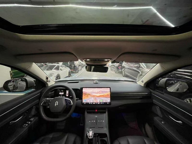 深圳23年华为智选问界5