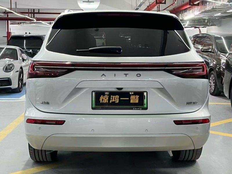 深圳23年华为智选问界9