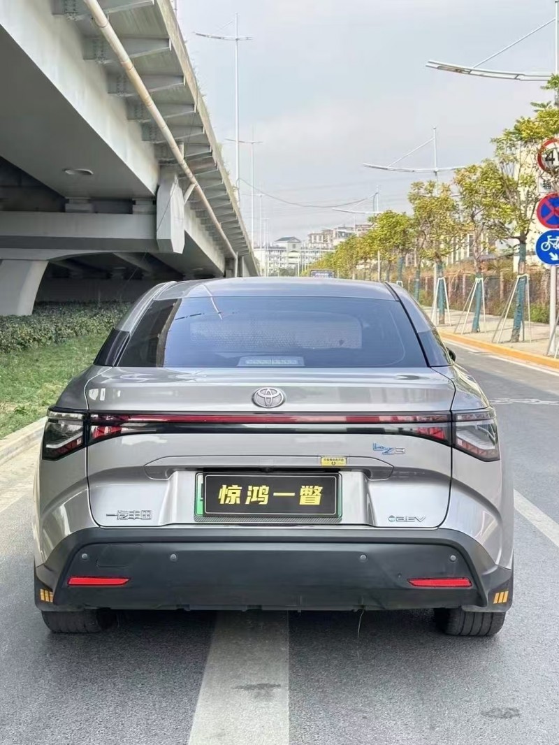 广州24年丰田BZ3Pro9