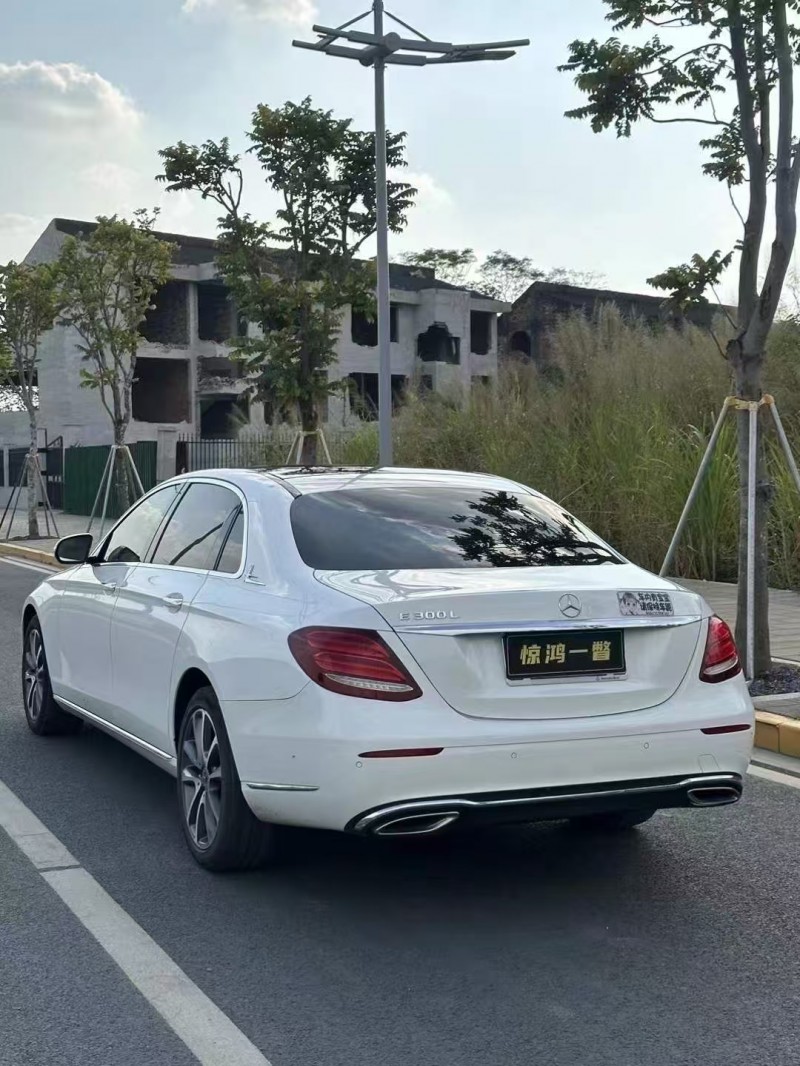 广州18年奔驰E4
